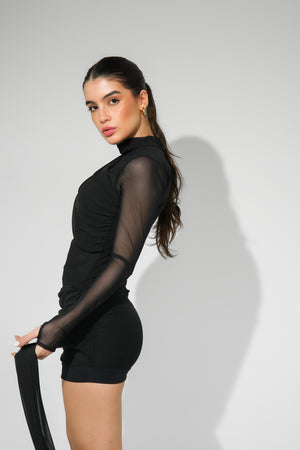 Vestido Manga Longa Tule