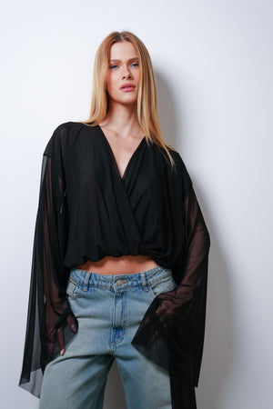 Blusa Tule Decote Manga Longa