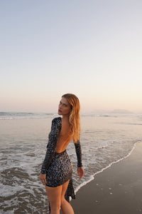 Vestido Bordado Paetê Decote Costas